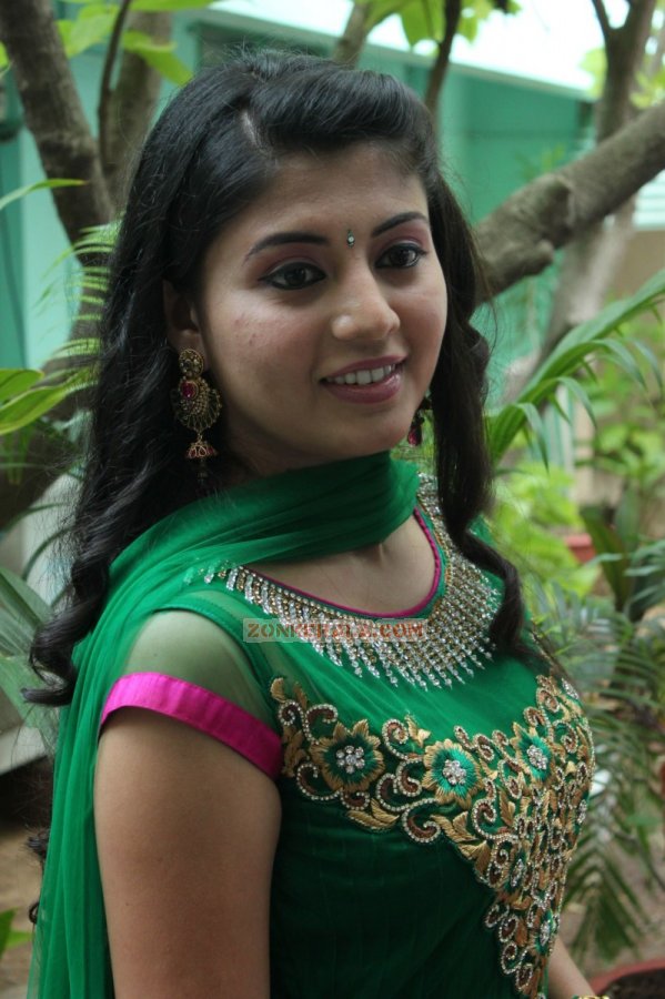Actress Nimisha Suresh Stills 3599 - actress-nimisha-suresh-stills-3599