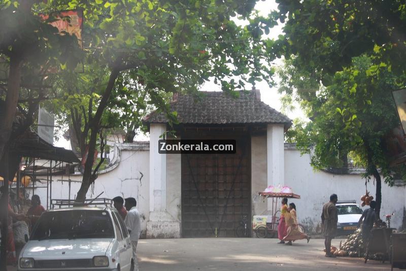 Padmanabhapuram palace entrance 1