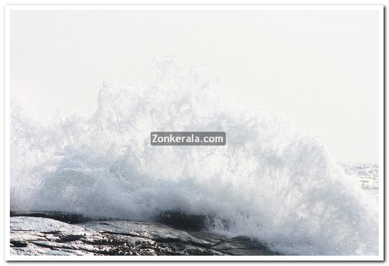 Sea at kovalam photos 11