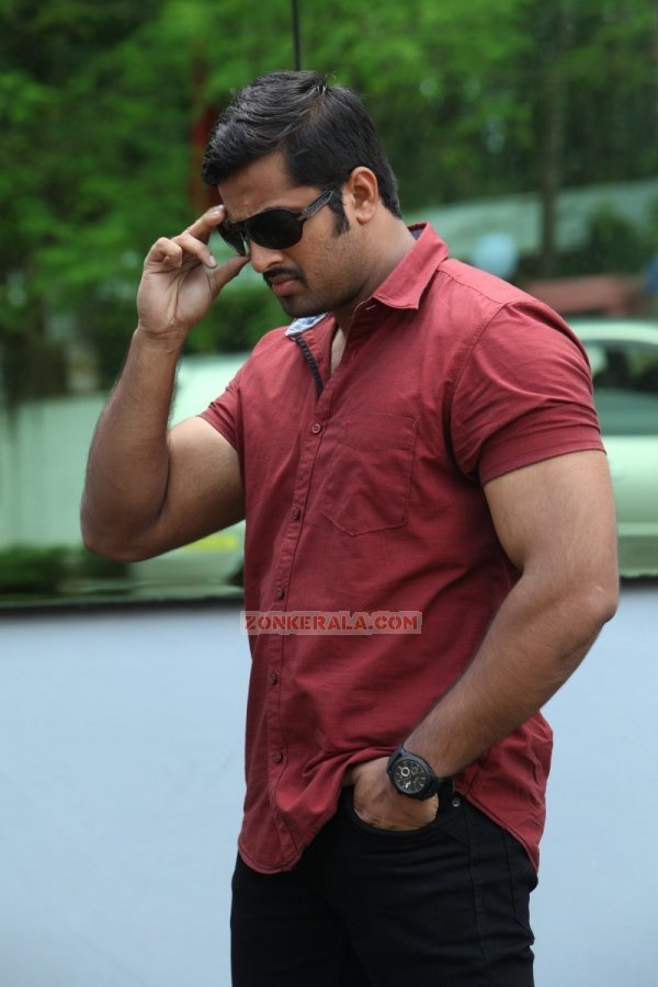 Unni Mukundan 671