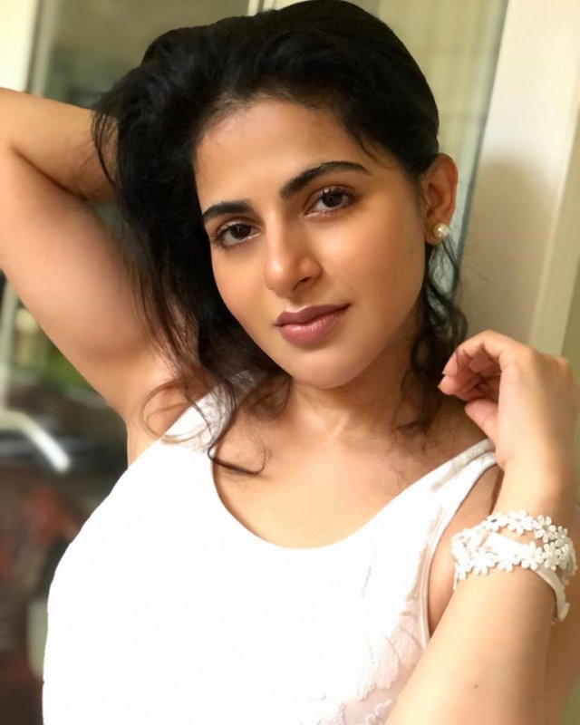 Film Actress Iswarya Menon Aug 2020 Photo 9338