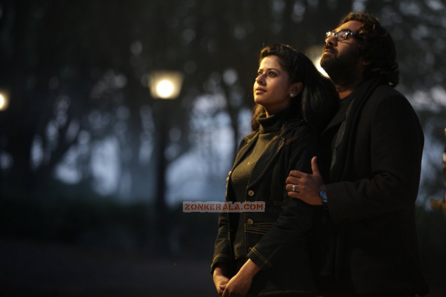 3 Dots Song Stills 2249