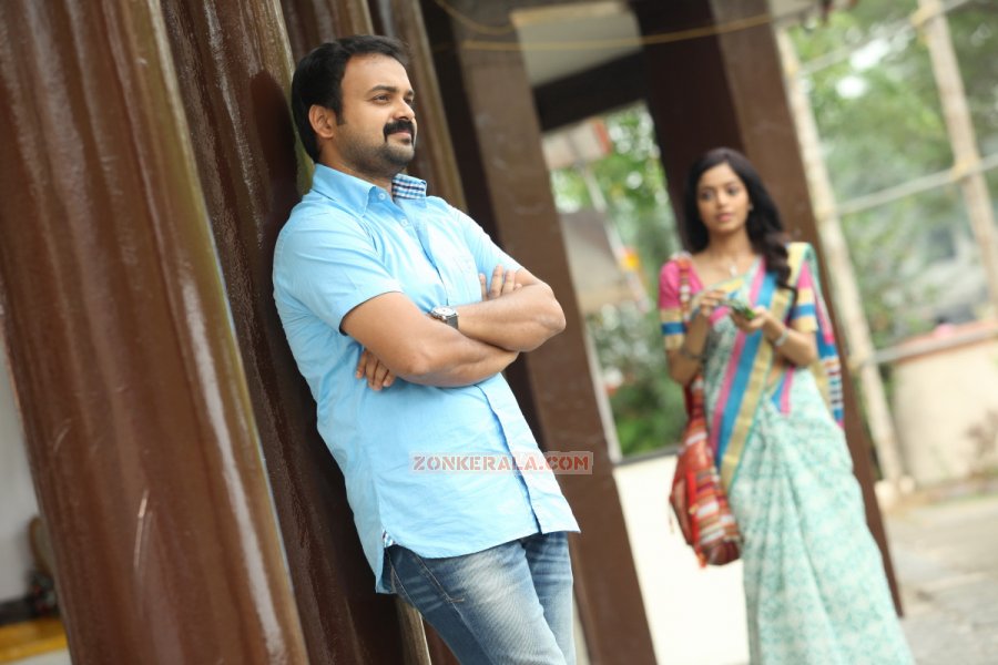 Kunchacko Boban And Janani Iyer 492