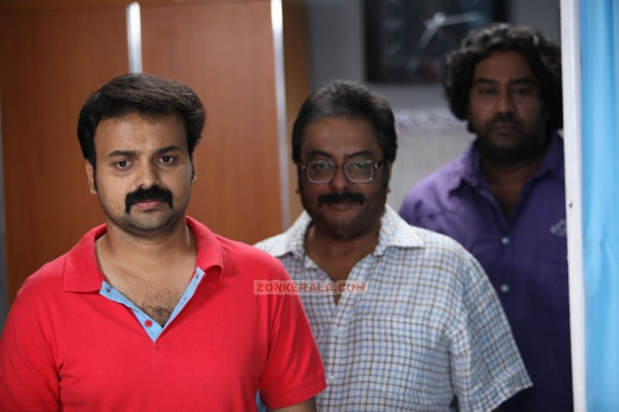 Kunchacko Boban Prathap Pothen Biju Menon 475