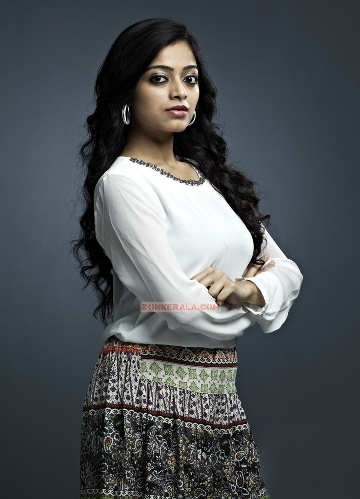 Janani Iyer Still In Movie 7th Day 42