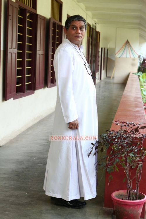 Jagathy Sreekumar Akasmikam Still 712