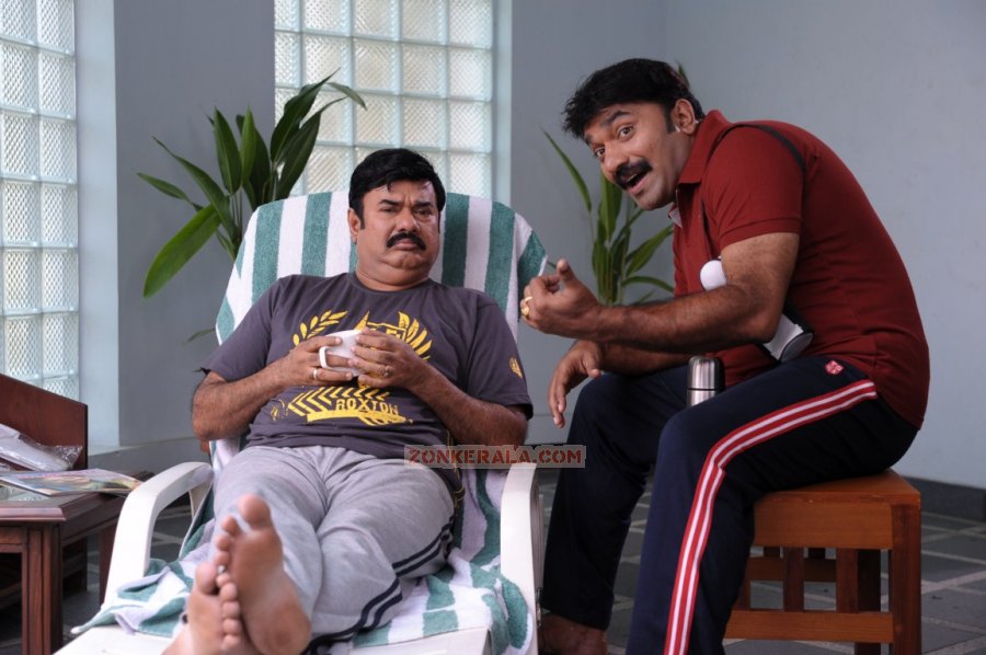 Manianpillai Raju And Kottayam Nazeer In Bad Boys 701