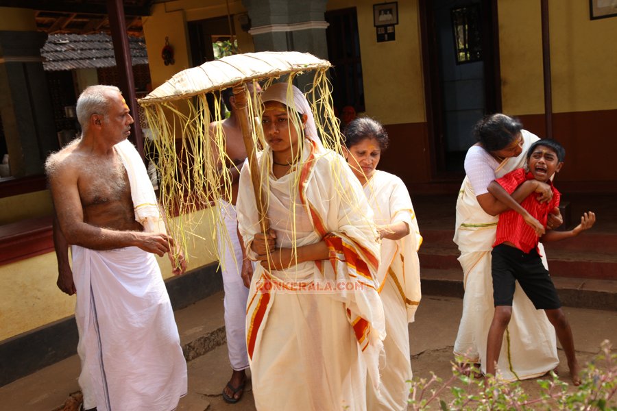 Chayilyam Photos 3549