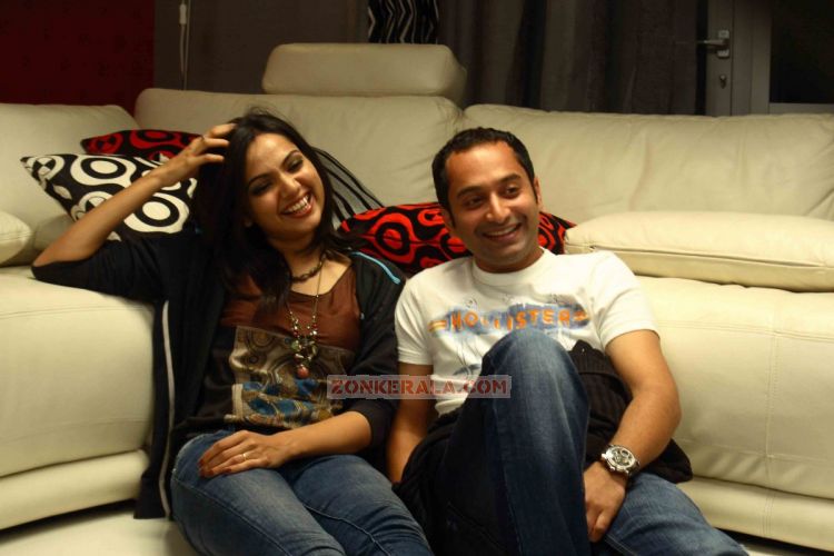 Samvrutha Sunil And Fahad Fazil 309