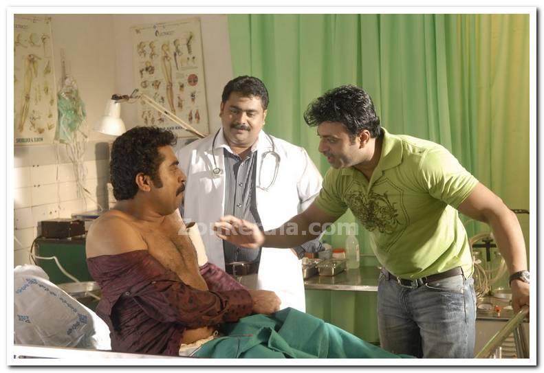 Duplicate Movie Still 15