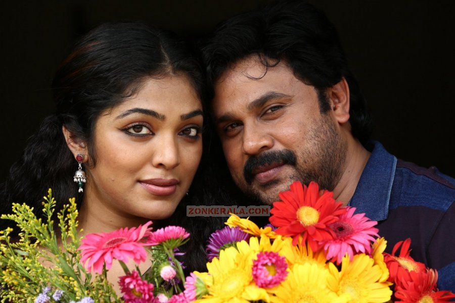 Rima Kallingal Dileep 7 Sundara Rathrikal 376