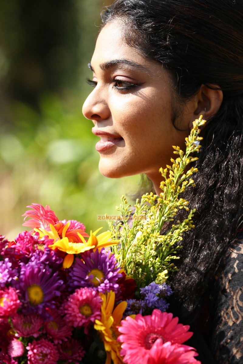 Rima Kallingal In Ezhu Sundara Rathrikal 666