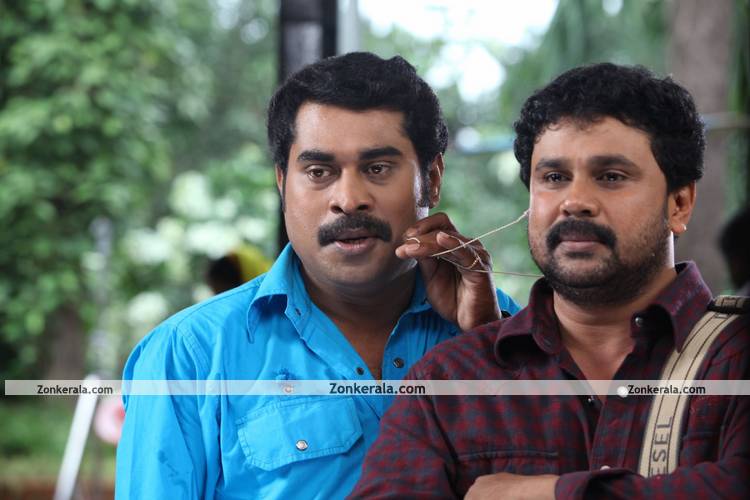 Dileep And Suraaj In Filmstar 6