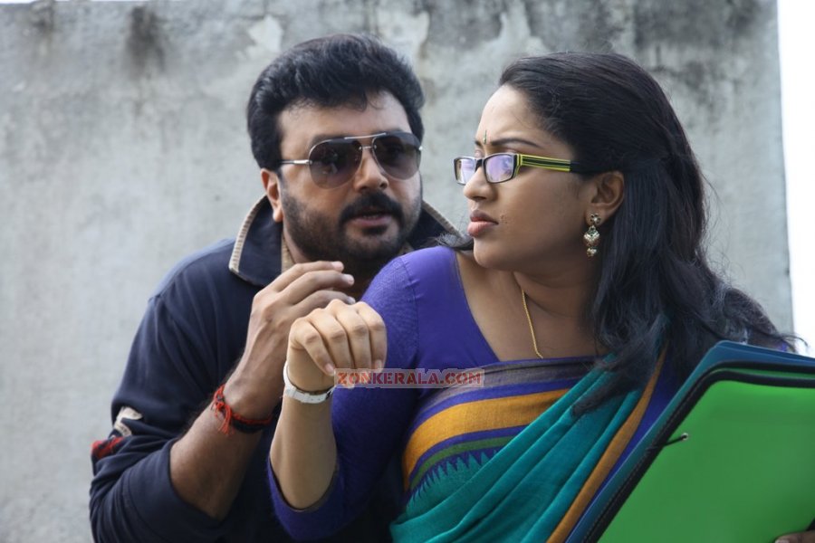 Jayaram Mallika In Movie Ginger 645