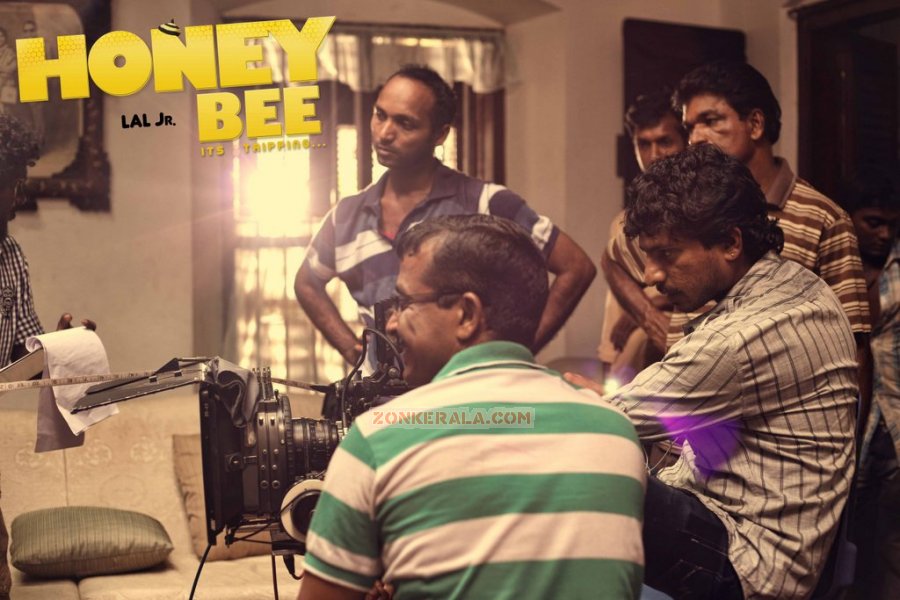 Movie Honey Bee 7864