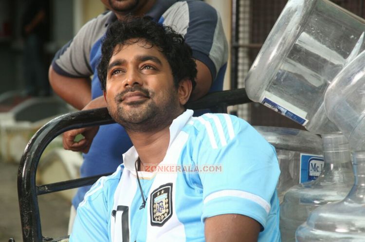 Asif Ali In Movie Idiots 240