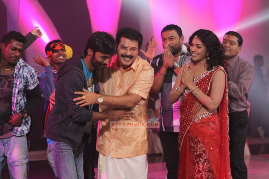 Dhanush Mammootty And Rima Kallingal 875