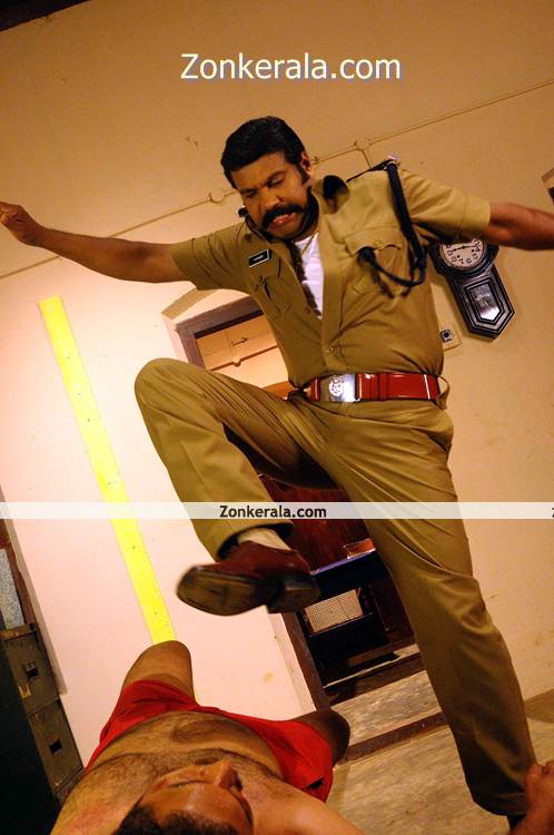 Kalabhavan Mani In Manushya Mrugam 3