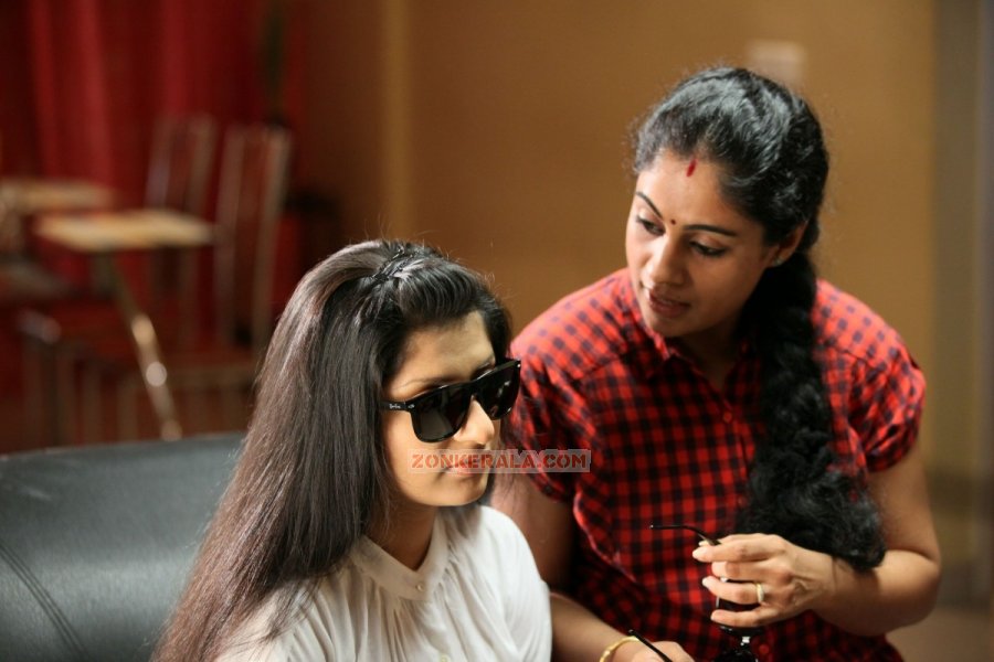 Malayalam Movie Miss Lekha Tharoor Kaanunathu 1005