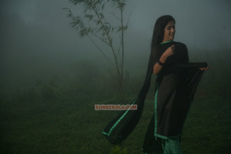 Malayalam Movie Otta Oruthiyum Shariyalla Photos 7496