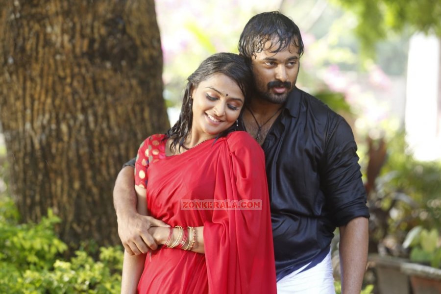 Pathiramanal Stills 1755