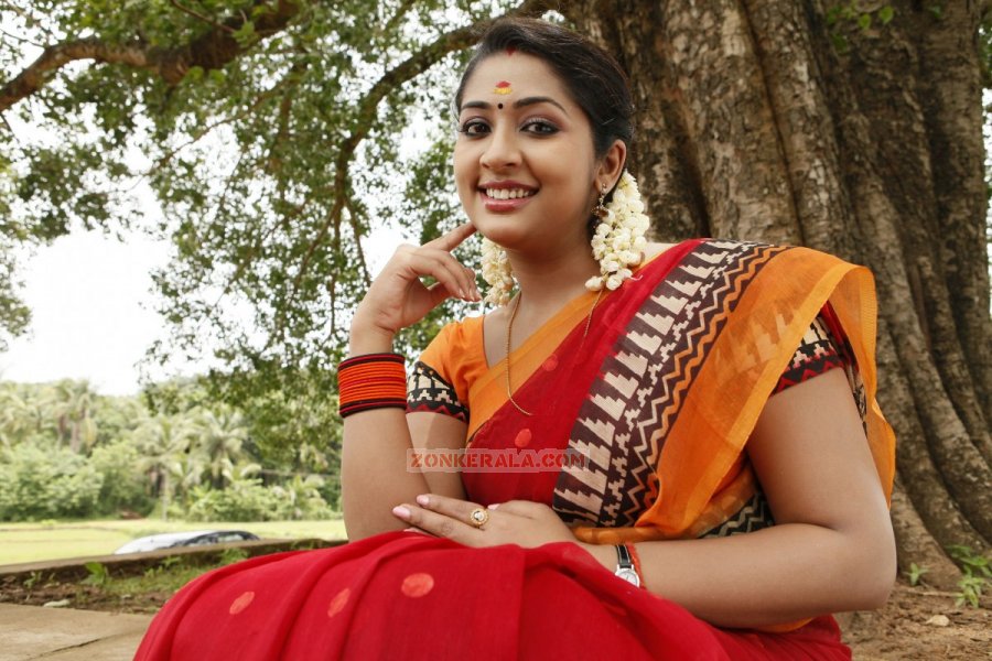 Navya Nair Picture 91