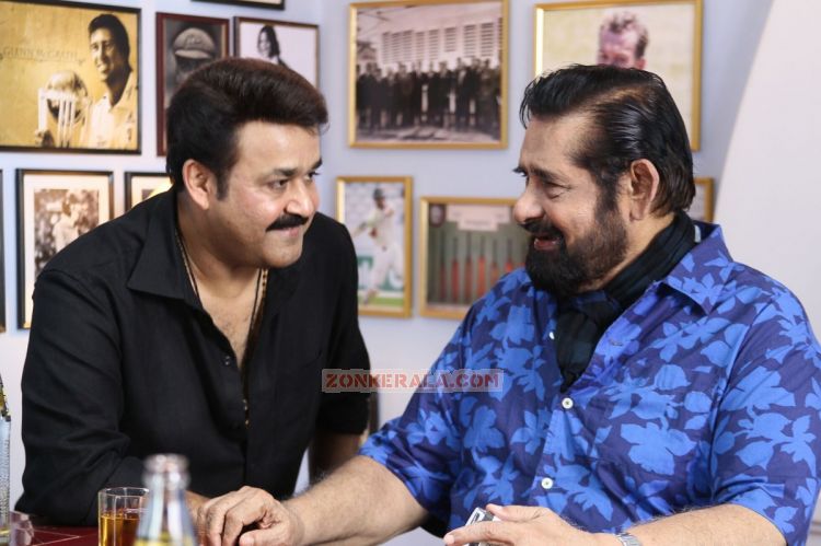 Mohanlal And Madhu In Movie Spirit 349