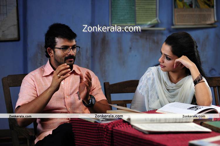 Jayasurya And Aan Augustine In Vadhyar 11