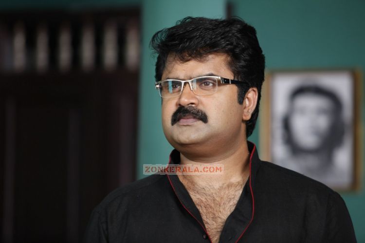 Anoop Menon In Veendum Kannur 353