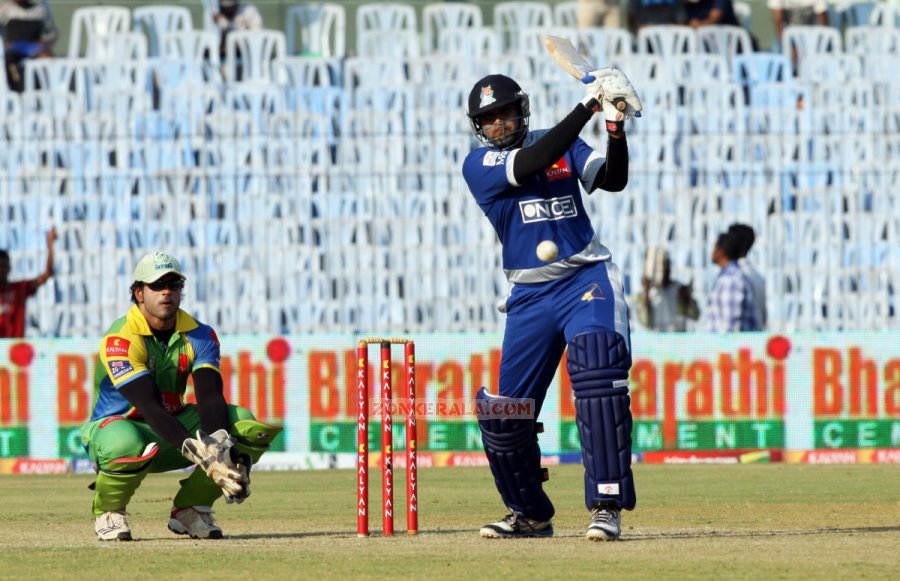 Ccl 3 Kerala Strikers Vs Karnataka Bulldozers 9247