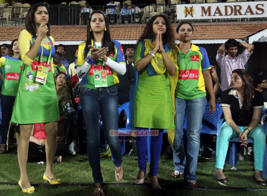 Ccl 3 Kerala Strikers Vs Karnataka Bulldozers Stills 492