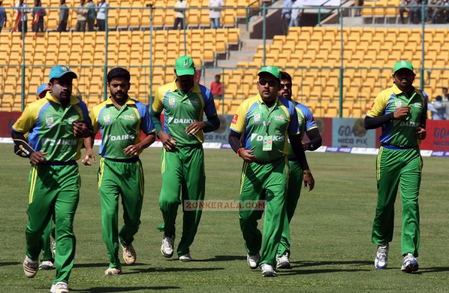 Ccl 4 Kerala Strikers Vs Telugu Warriors Match Stills 2436