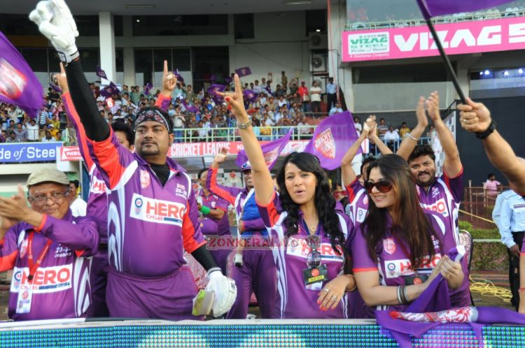 Kerala Strikers Vs Bengal Tigers 6493