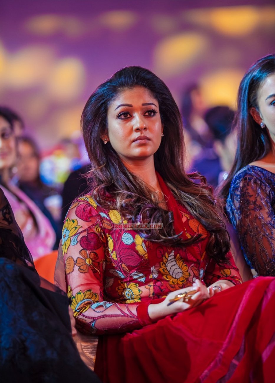 Nayantara At Siima 2013 21